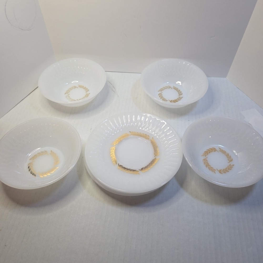 Vintage Federal Glass "Golden Harvest" Set/4 Fruit Bowls 3 Snack Plates Retired